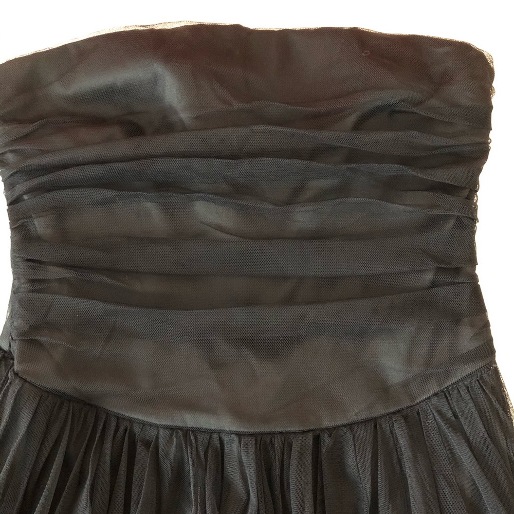 strapless black dress